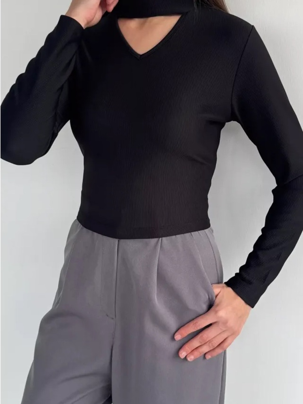 Zara Black Ribbed Long-Sleeve Crop Top with Neck Cutout